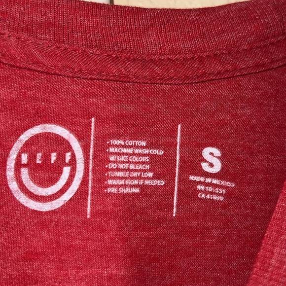 Neff Men’s Red Logo T-Shirt. Size S - Picture 3 of 5